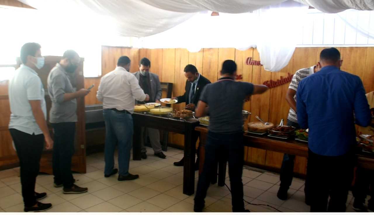 Camacã: Prefeito Paulo do Gás e o vice-prefeito Rai de Panelinha homenageiam os vereadores